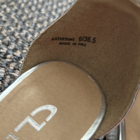 CL by Laundry silver heels - Picture 6 of 6